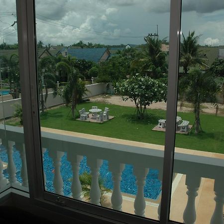 East Shore Pattaya Resort Nong Prue Exteriör bild