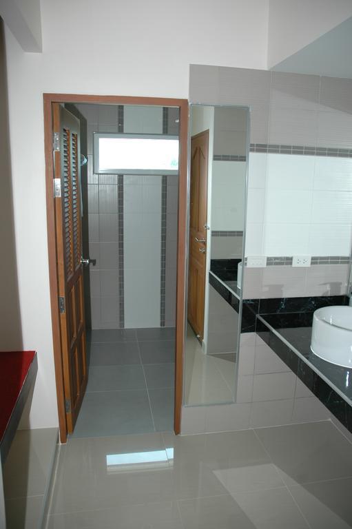 East Shore Pattaya Resort Nong Prue Exteriör bild