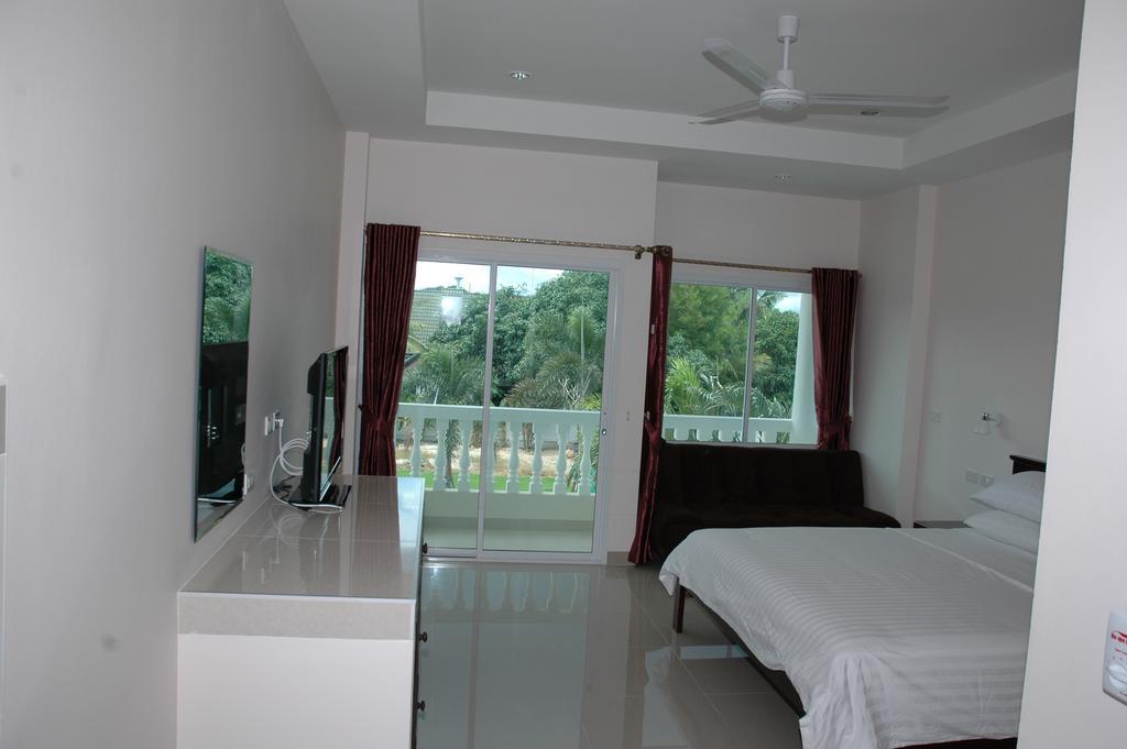 East Shore Pattaya Resort Nong Prue Exteriör bild