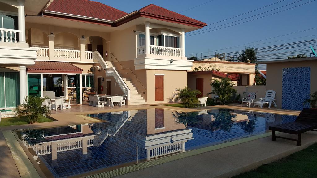 East Shore Pattaya Resort Nong Prue Exteriör bild
