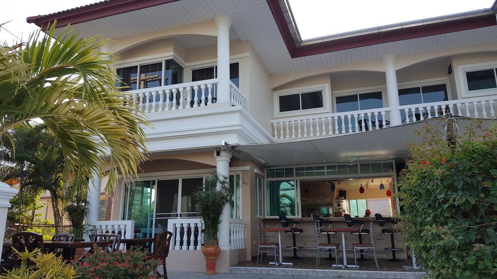 East Shore Pattaya Resort Nong Prue Exteriör bild